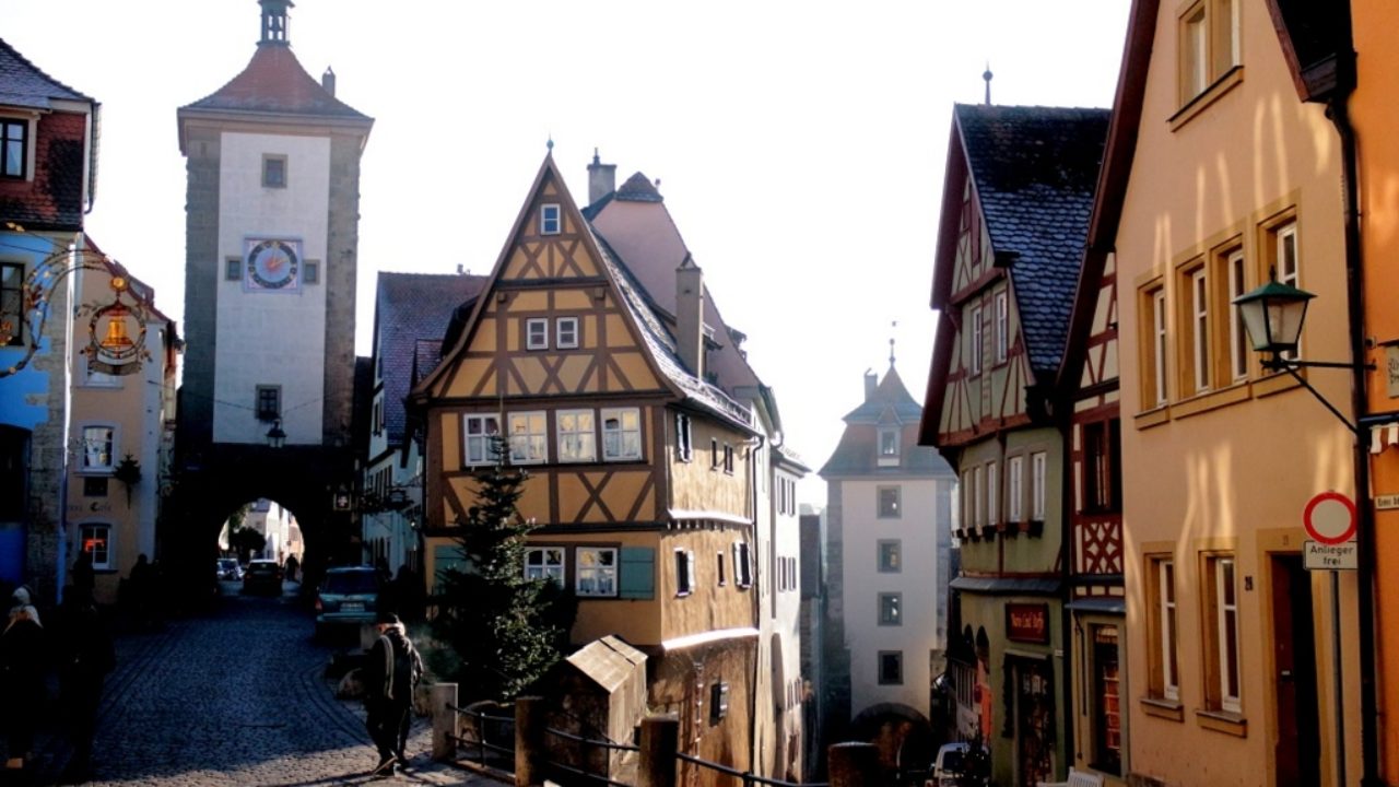 16年12月ドイツ旅行 ローテンブルク観光とフランクフルトへの移動方法 マイルジャーニー 16年12月ドイツ旅行 ローテンブルク観光とフランクフルトへの移動方法 マイルジャーニー